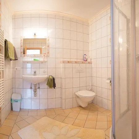 Brollerhof Lägenhet *