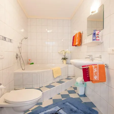 Brollerhof Lägenhet *