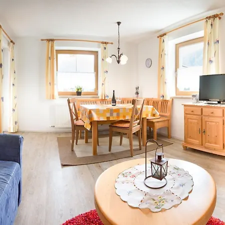 Brollerhof * ניוסטיפט אים סטובאיטל