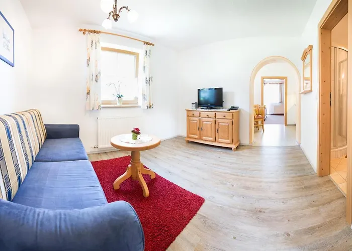 Brollerhof ノイシュティフト・イム・シュトゥーバイタール